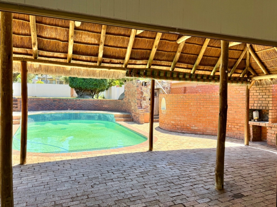 5 Bedroom Property for Sale in Bluewater Bay Eastern Cape